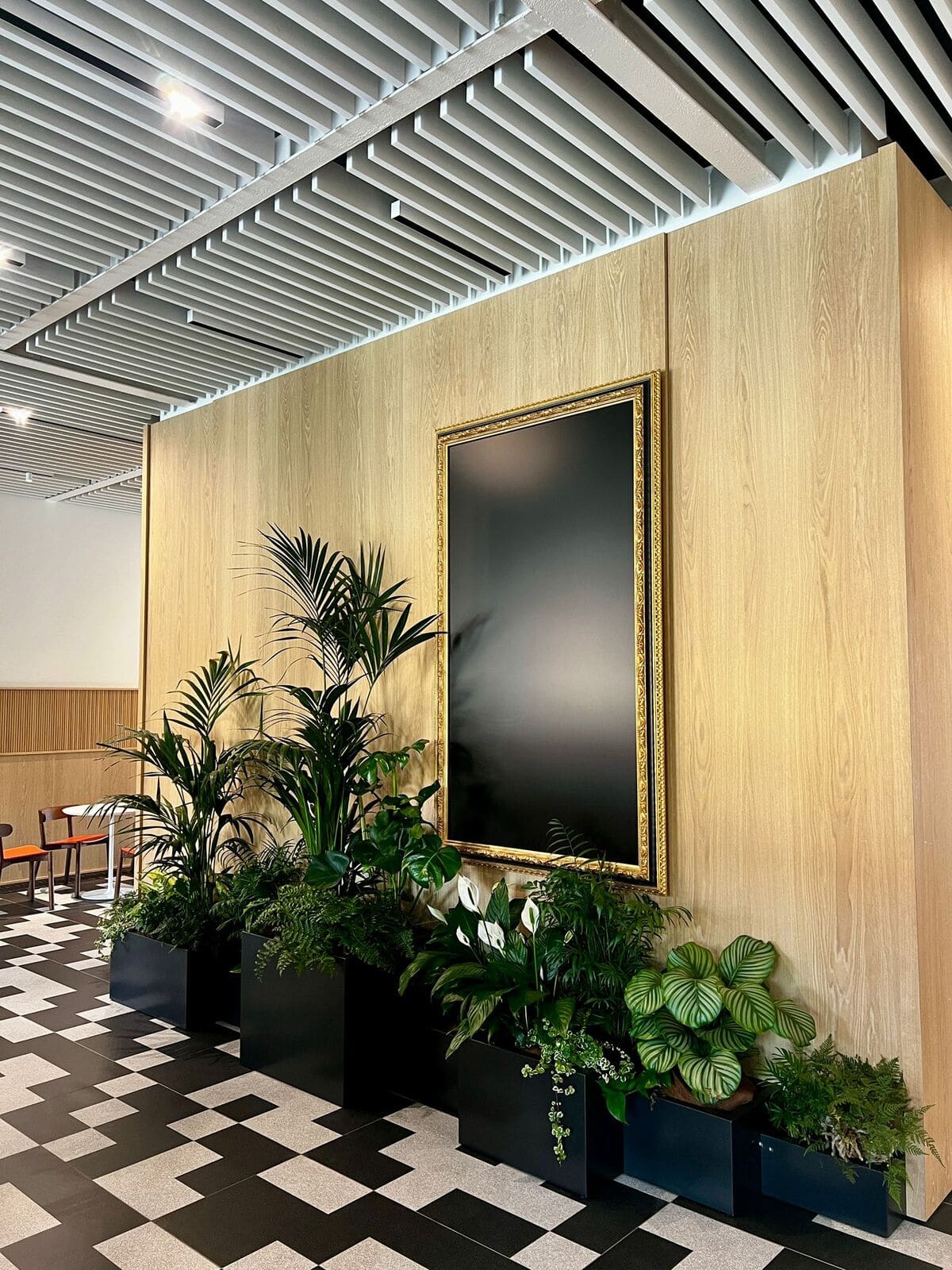posa boiserie zoccolini e porte interne